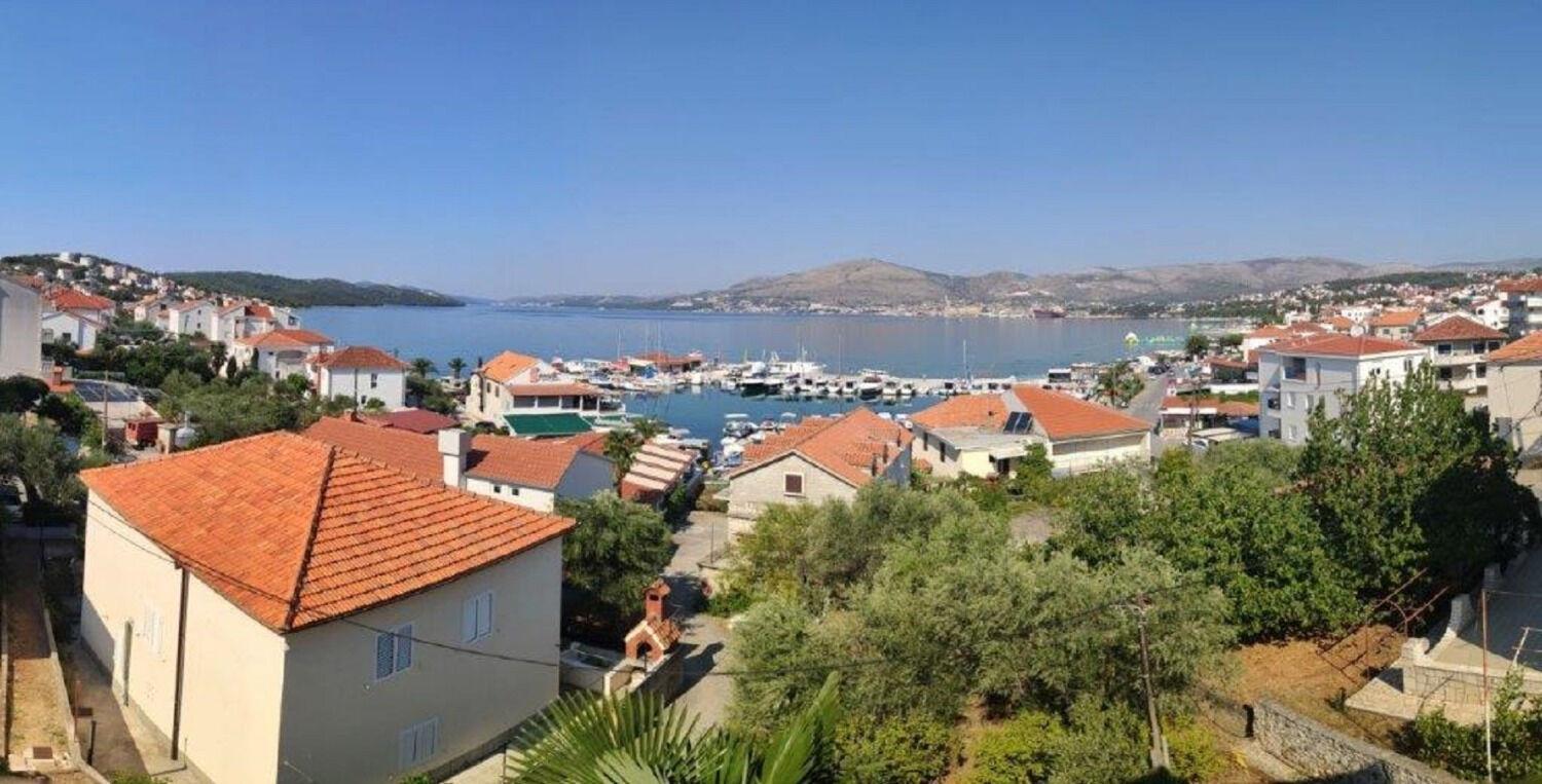 Apartments Biserka - 50 M From Beach Trogir Exterior photo