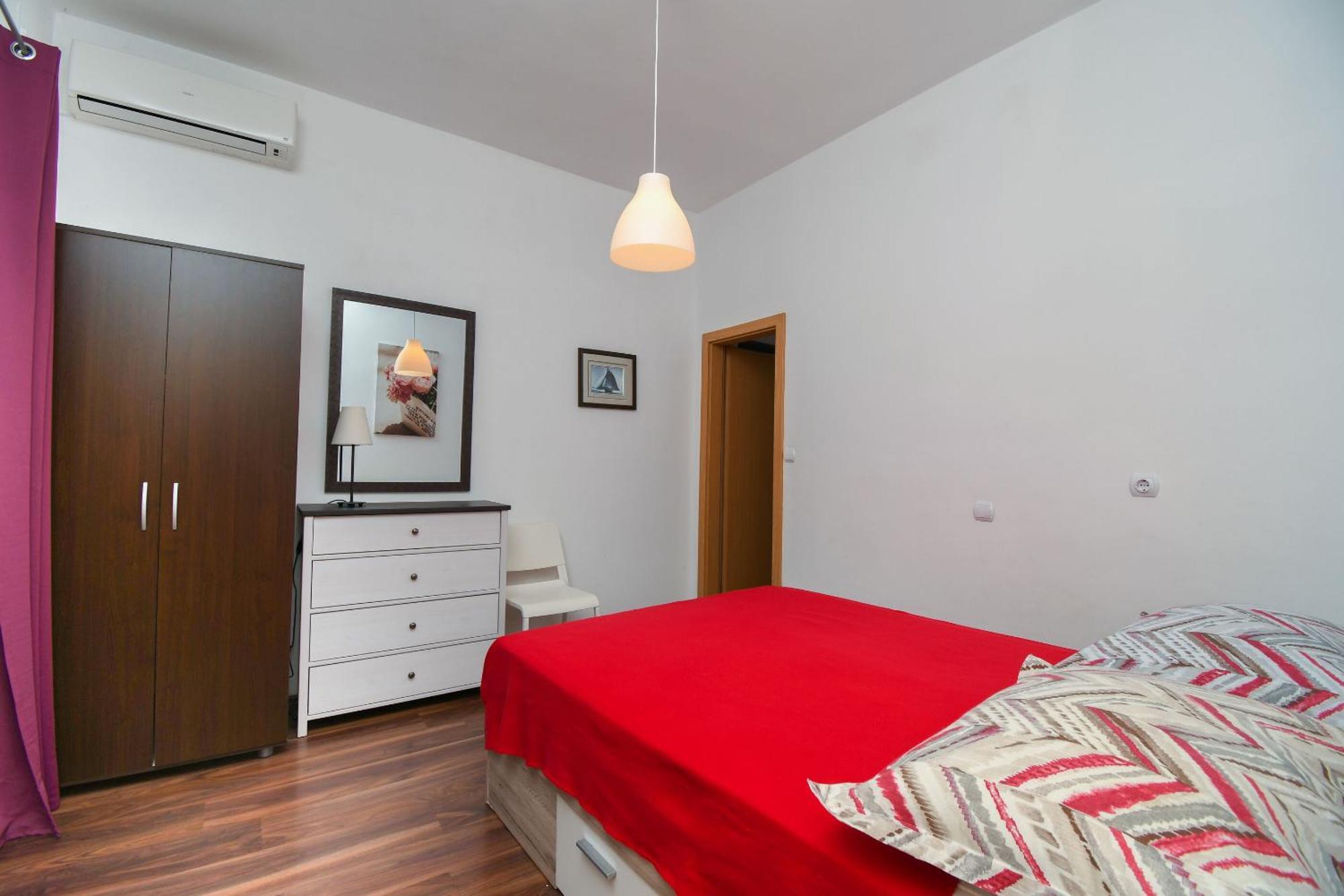 Apartments Biserka - 50 M From Beach Trogir Exterior photo